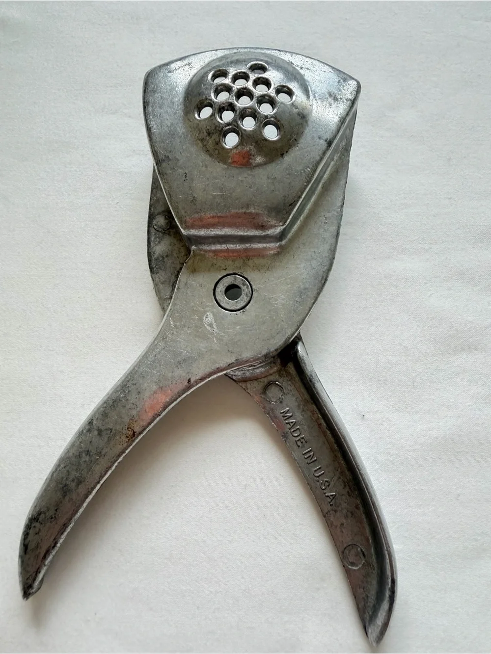Vintage Irvin Ware Hand Held Citrus Squeezer/Juicer Made In The USA
